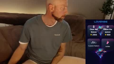 MaxRouger online show from November 19, 2025, 7:19 am