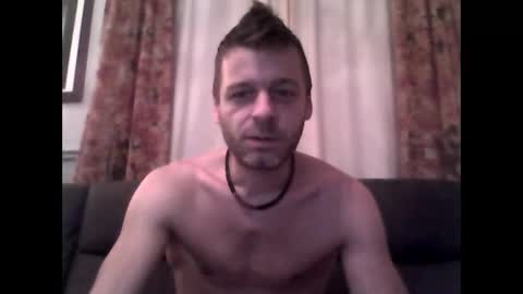 MaxTheWolf online show from October 19, 2025, 10:38 am