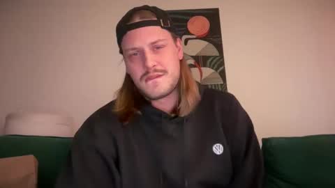 Snapshot of maxwatts95 chatting on November 22, 2025, 9:36 pm Max Watts online show from November 22, 2025, 9:36 pm