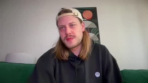 Snapshot of maxwatts95 chatting on January 18, 2026, 9:18 pm Max Watts online show from January 18, 2026, 9:18 pm