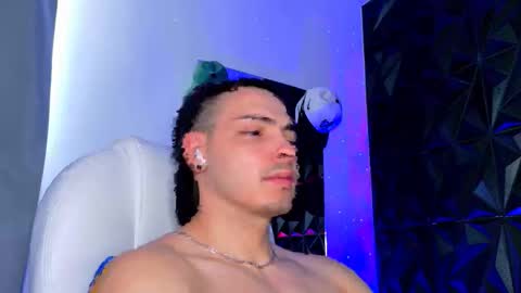 Snapshot of maxwell_dupont chatting on January 13, 2026, 9:20 pm MAX online show from January 13, 2026, 9:20 pm