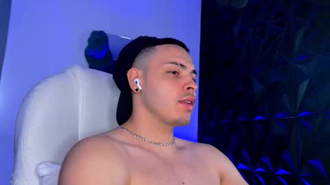 Snapshot of maxwell_dupont chatting on February 8, 2026, 6:55 pm MAX online show from February 8, 2026, 6:55 pm