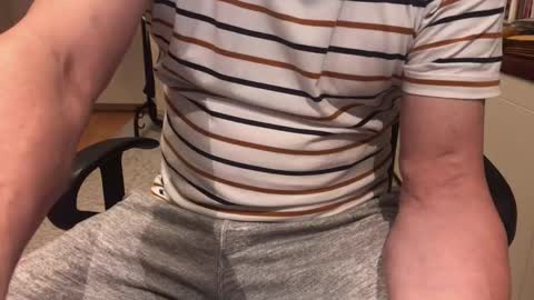 Max online show from October 13, 2025, 4:12 am