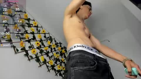 Snapshot of maxxx_bigcock chatting on June 10, 2026, 1:28 am Max online show from June 10, 2026, 1:28 am