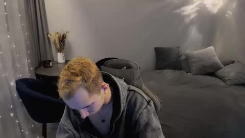 Snapshot of maxxxblaze_35 chatting on December 23, 2025, 12:19 am Max online show from December 23, 2025, 12:19 am