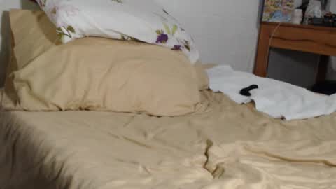 Snapshot of maxxxiimiliano chatting on November 4, 2025, 4:44 am Maxx online show from November 4, 2025, 4:44 am