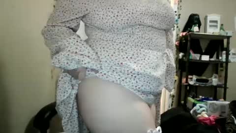 Snapshot of maxxxine17 chatting on September 24, 2025, 8:12 pm Maxxxine17 online show from September 24, 2025, 8:12 pm