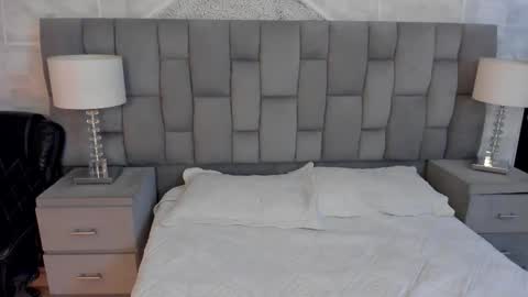 Maxine Minx online show from October 29, 2025, 5:31 am