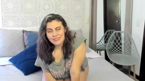 Victoria online show from February 21, 2025, 9:22 pm