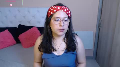 Snapshot of may_bloom chatting on December 19, 2025, 12:39 am May online show from December 19, 2025, 12:39 am