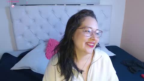 Snapshot of may_bloom chatting on February 7, 2026, 4:16 am May online show from February 7, 2026, 4:16 am