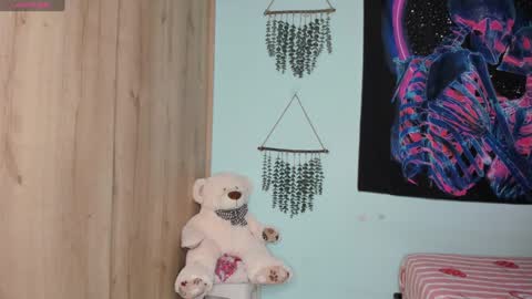 Snapshot of maya__fox chatting on February 3, 2025, 11:05 pm OF mayitta19 online show from February 3, 2025, 11:05 pm