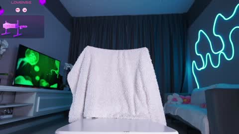 Maya online show from January 24, 2025, 12:42 am