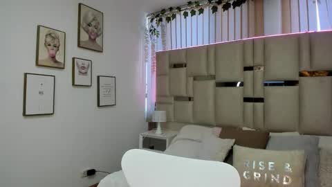 Mayajhons online show from February 26, 2026, 12:37 pm