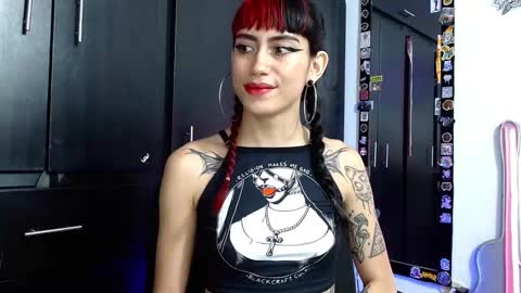 Snapshot of mayaredd chatting on December 9, 2024, 1:29 am mayaredd online show from December 9, 2024, 1:29 am