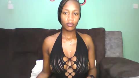 prettydoll online show from April 4, 2026, 6:33 am