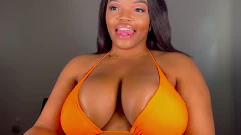 MayBabi online show from January 31, 2025, 2:49 pm