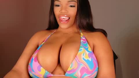 MayBabi online show from March 6, 2025, 12:09 pm