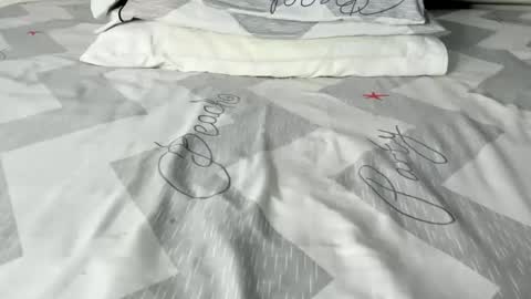 Maybelline69 online show from October 17, 2025, 8:22 pm