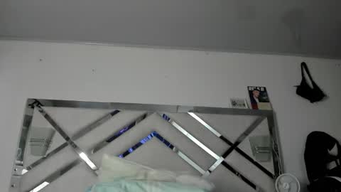 Maybelline69 online show from January 7, 2026, 5:37 pm