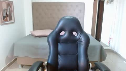 MAYA online show from December 4, 2025, 6:27 pm