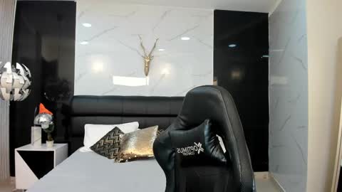 Maylin online show from March 4, 2025, 7:08 am