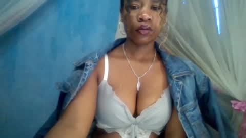 Snapshot of mayrah5 chatting on June 21, 2026, 6:27 am mayrah online show from June 21, 2026, 6:27 am