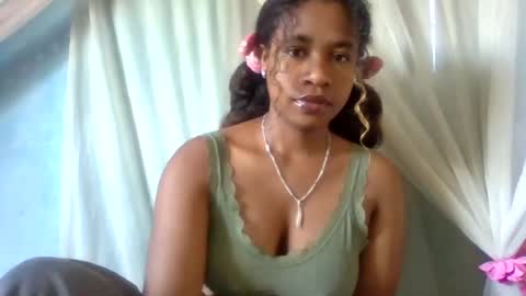 Snapshot of mayrah5 chatting on July 17, 2026, 6:20 am mayrah online show from July 17, 2026, 6:20 am