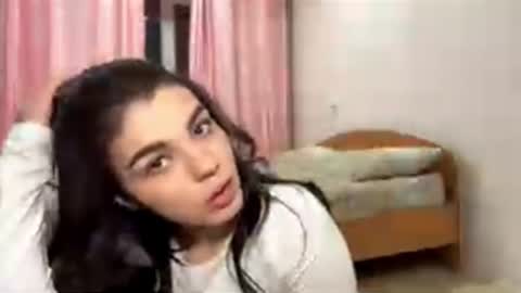 Adel online show from December 17, 2025, 2:23 pm