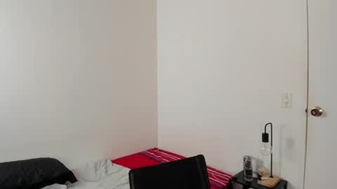 mazikeen_18 online show from February 17, 2026, 1:18 pm