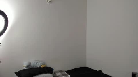 Snapshot of mazikeen_18 chatting on March 27, 2026, 1:44 pm mazikeen_18 online show from March 27, 2026, 1:44 pm