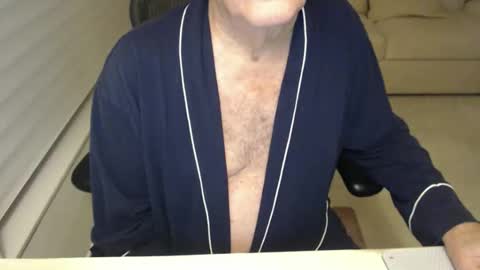 Snapshot of mbeastie chatting on January 7, 2026, 3:42 am Beastie online show from January 7, 2026, 3:42 am