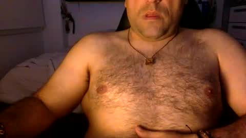 Snapshot of mbotve chatting on April 9, 2026, 6:19 am VzlaMan online show from April 9, 2026, 6:19 am