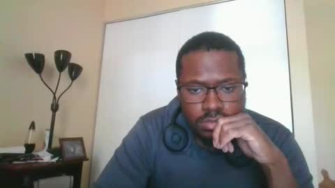 Mark online show from November 6, 2025, 7:59 pm