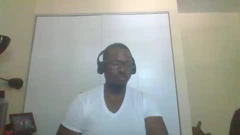 Snapshot of mbsupreme chatting on May 27, 2026, 4:37 pm Mark online show from May 27, 2026, 4:37 pm