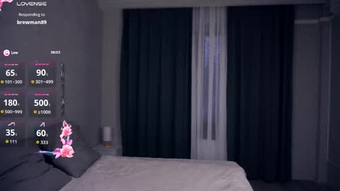 Snapshot of mckenziedyen chatting on November 1, 2025, 6:59 am Mary online show from November 1, 2025, 6:59 am