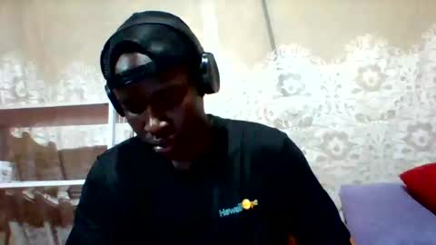 mclntz_bbc online show from February 19, 2025, 5:27 am