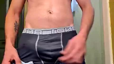 Snapshot of mclovinmackay chatting on October 27, 2025, 3:54 am mclovinmackay online show from October 27, 2025, 3:54 am