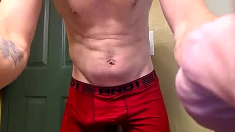 Snapshot of mclovinmackay chatting on February 19, 2026, 9:49 am mclovinmackay online show from February 19, 2026, 9:49 am