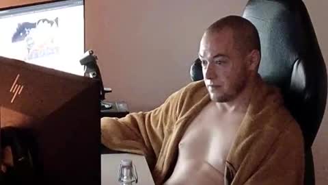 Snapshot of mdmix91 chatting on November 9, 2025, 7:23 pm Chris online show from November 9, 2025, 7:23 pm