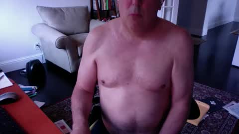 mdog9669 online show from May 17, 2026, 8:05 pm