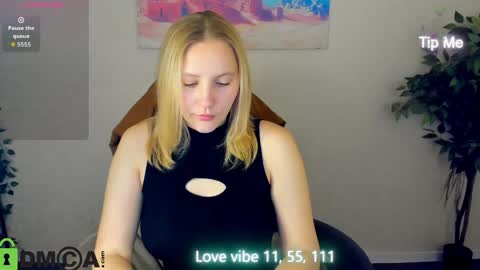 Snapshot of me1issa_bell chatting on May 27, 2026, 12:07 am Melissa online show from May 27, 2026, 12:07 am