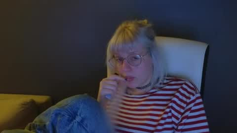 Roze online show from May 16, 2026, 1:02 am