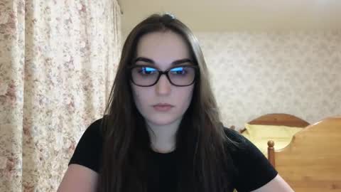 Snapshot of me_lissa_sun chatting on February 11, 2025, 6:33 pm Melissa online show from February 11, 2025, 6:33 pm