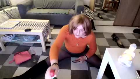 Snapshot of meazenfree2617 chatting on November 19, 2025, 6:52 pm meazenfree2617 online show from November 19, 2025, 6:52 pm