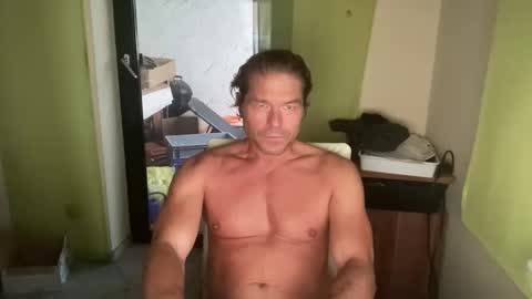 medeinoe online show from September 9, 2025, 5:01 pm