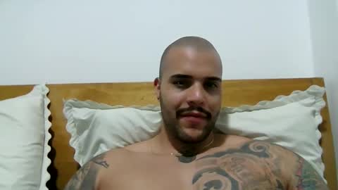 filippoae online show from February 1, 2025, 12:40 am