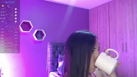 medelyn  Instagram mady evans13 online show from February 7, 2025, 11:34 pm