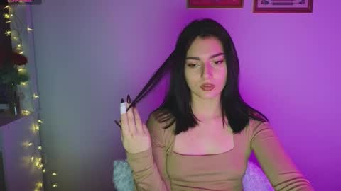 Snapshot of medina_andress chatting on March 4, 2025, 4:20 pm Dina online show from March 4, 2025, 4:20 pm