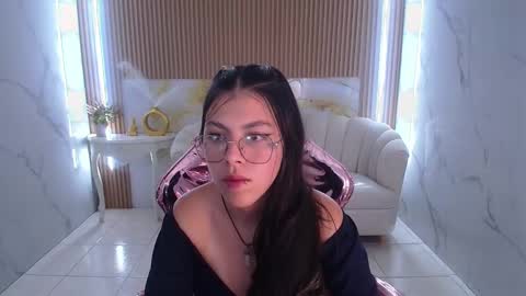 medusa11_s online show from October 7, 2025, 8:39 pm